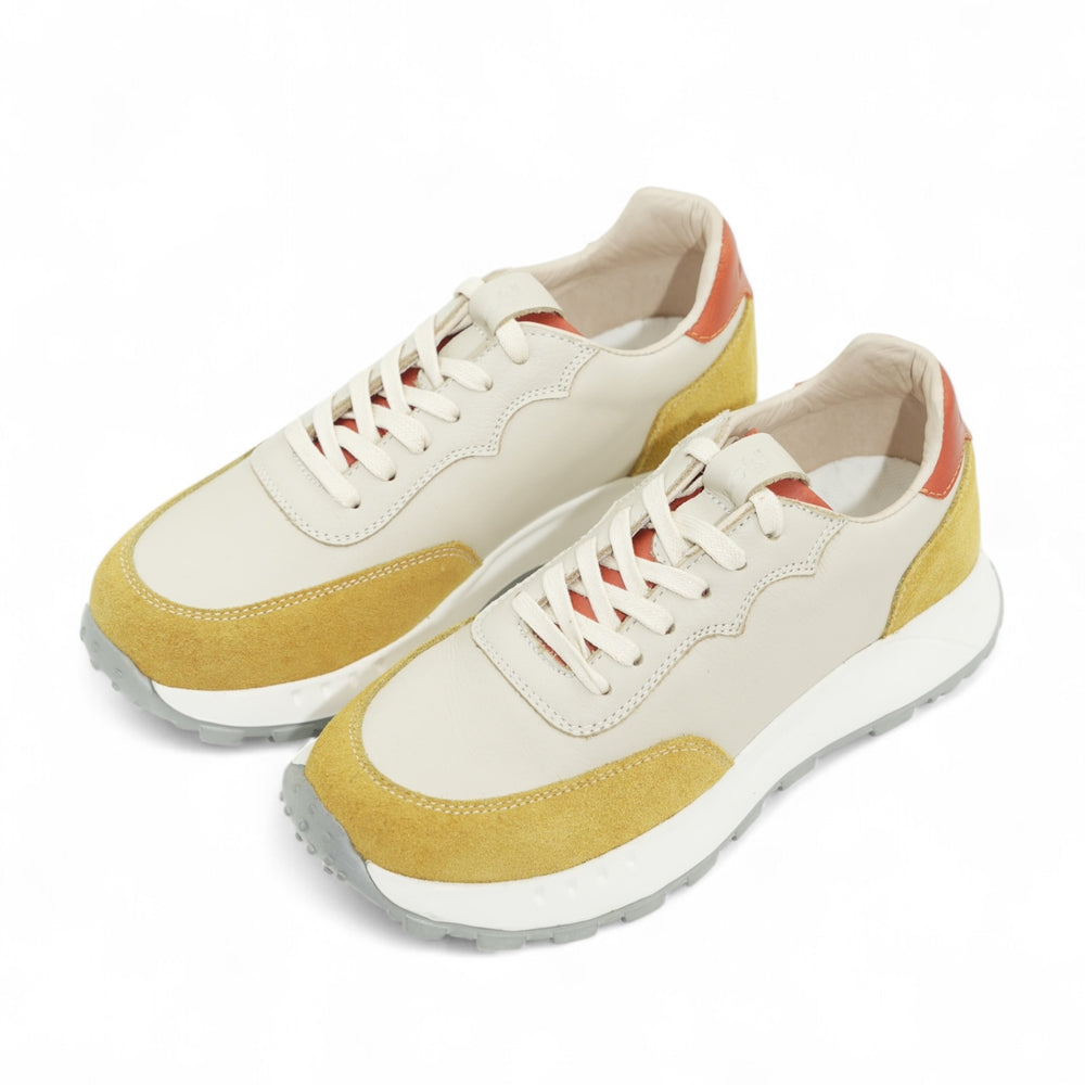 
                  
                    Sneaker Emma Mostaza
                  
                