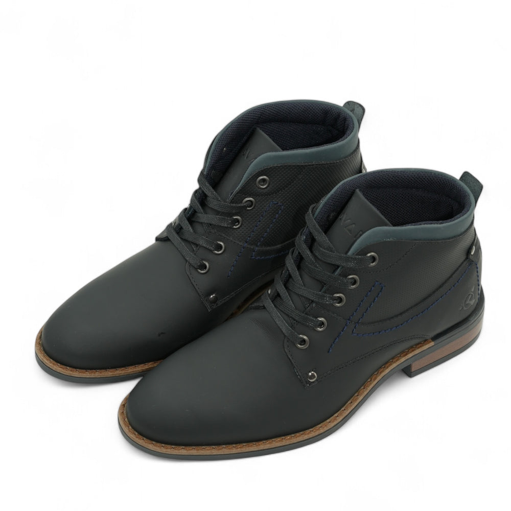 
                  
                    Bota Clasica Mack Negro
                  
                