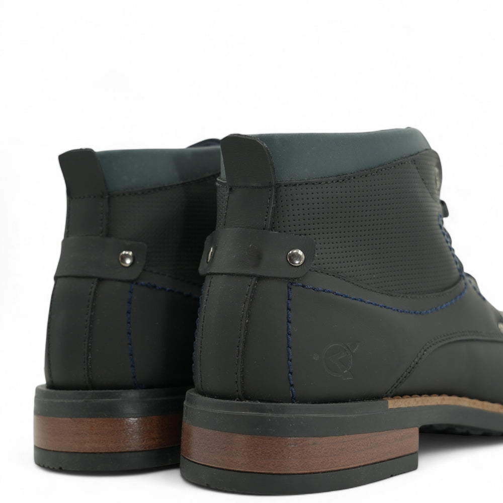 
                  
                    Bota Clasica Mack Negro
                  
                