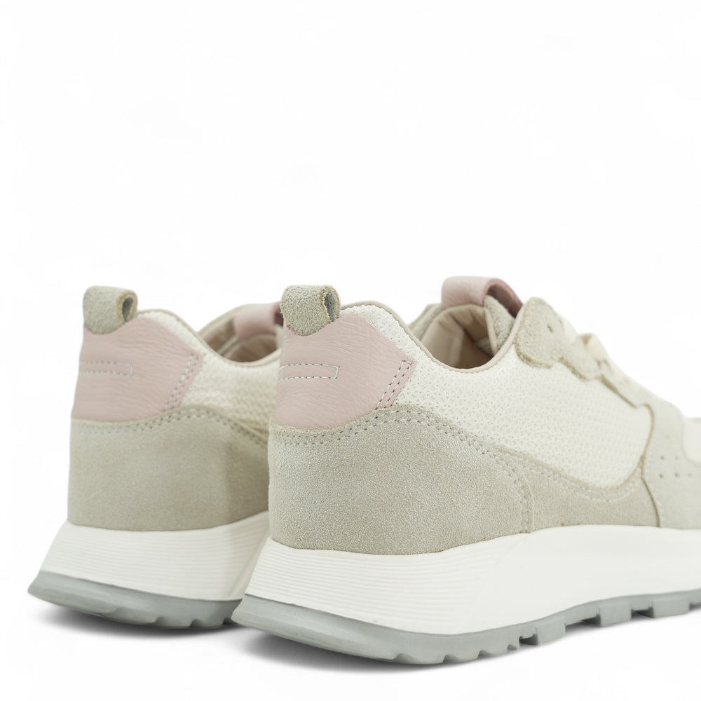 
                  
                    Sneaker Dulce beige
                  
                