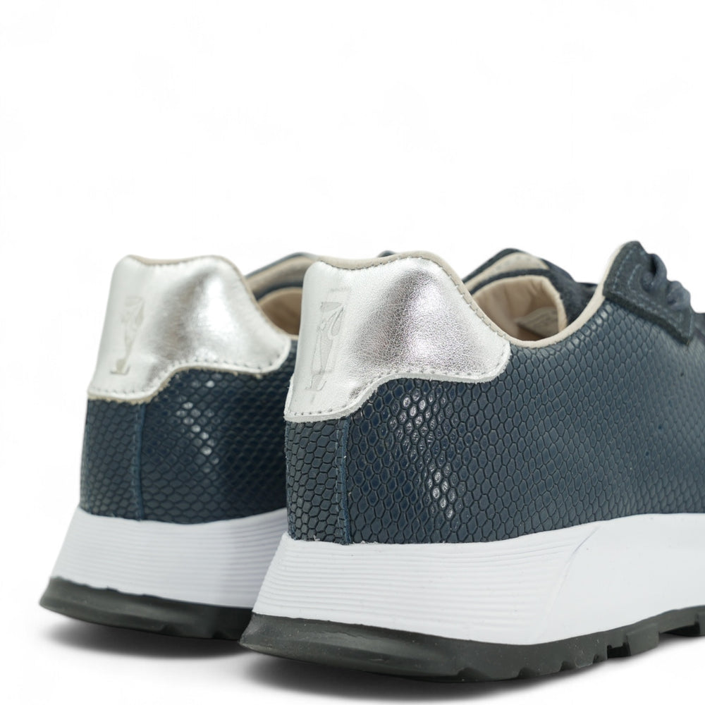 
                  
                    Sneaker Hivi Azul
                  
                
