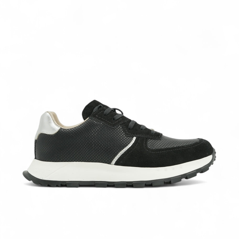 
                  
                    Sneaker Hivi Negro
                  
                